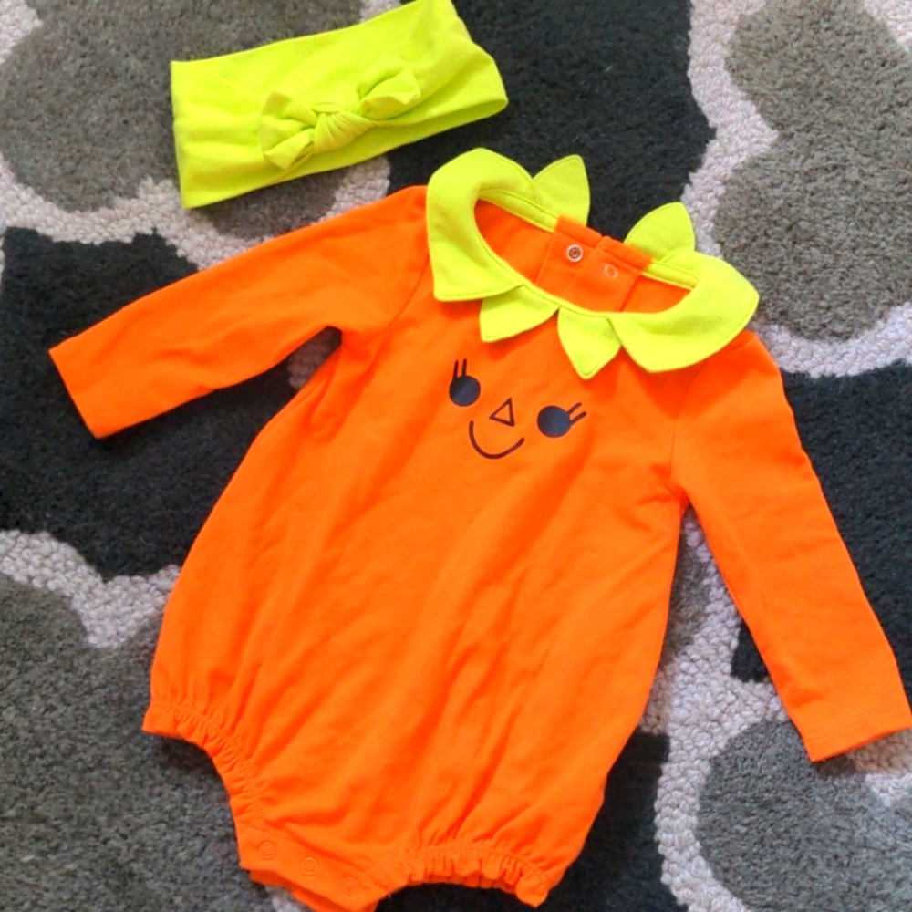 ❤️ 3/$20 Halloween pumpkin and headband 0-3 mo